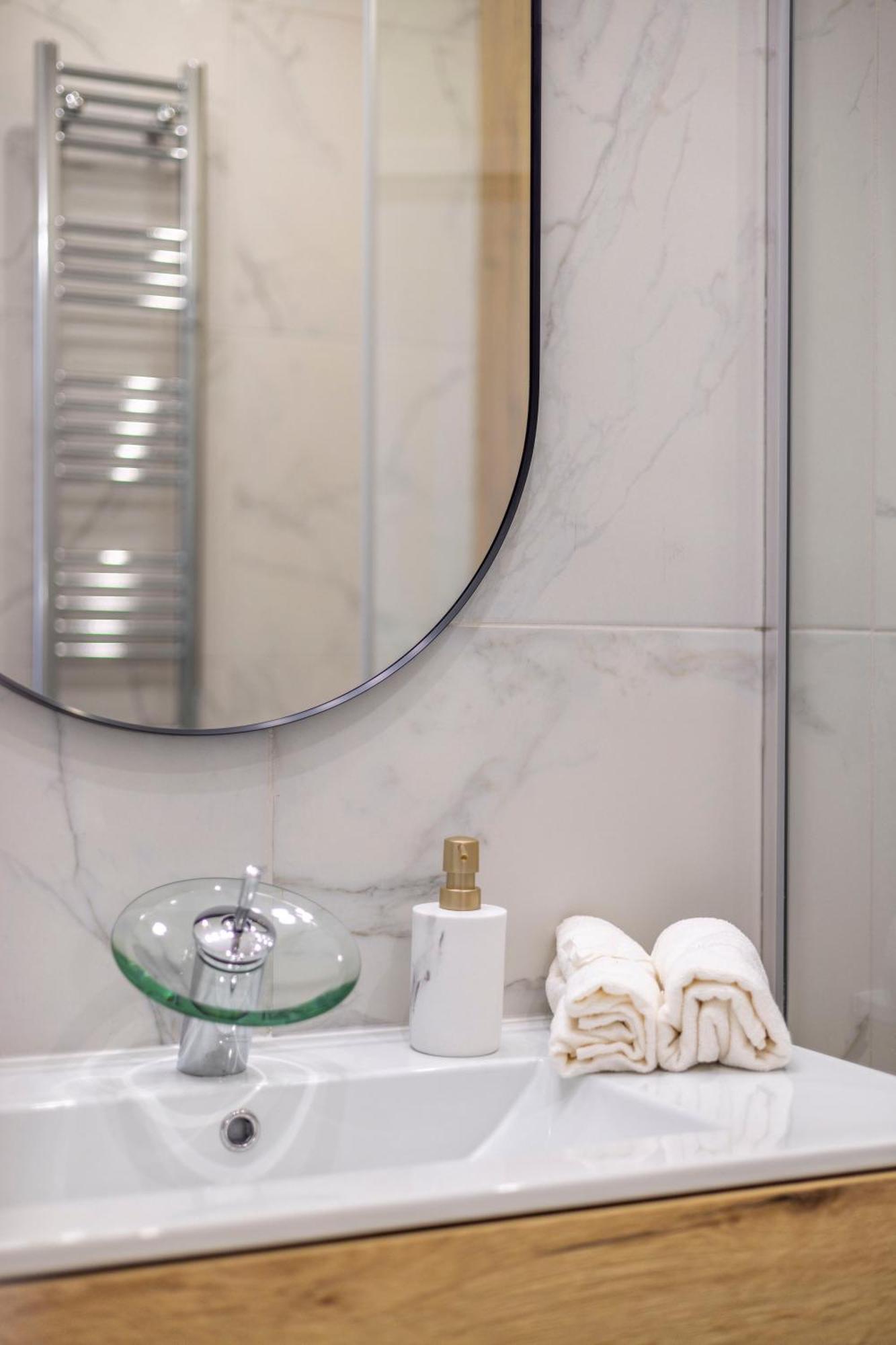 Luxurious Central 4Bedrm 3Bathrm Residence W/ Balcony Budapeszt Zewnętrze zdjęcie